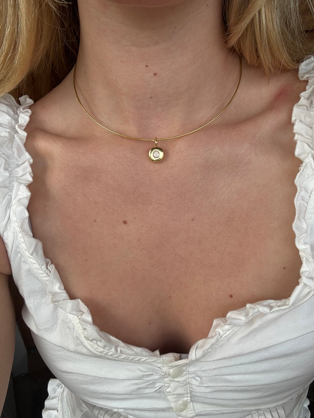 Round Bezel Choker